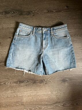 NWT‎ Victoria’s Secret PINK Size 4 Cut Off Denim Jean Shorts